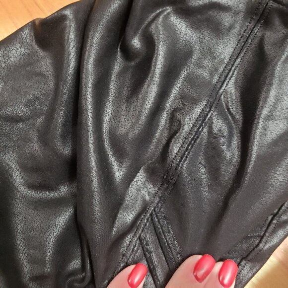 SPANX | Faux Leather Moto Leggings High Rise Quilted - Picture 12 of 13